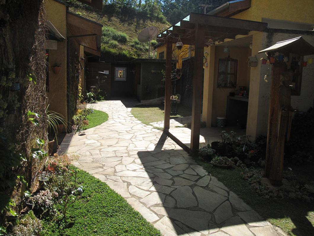 Hospedaria Vila Khepri Gonçalves Exterior foto