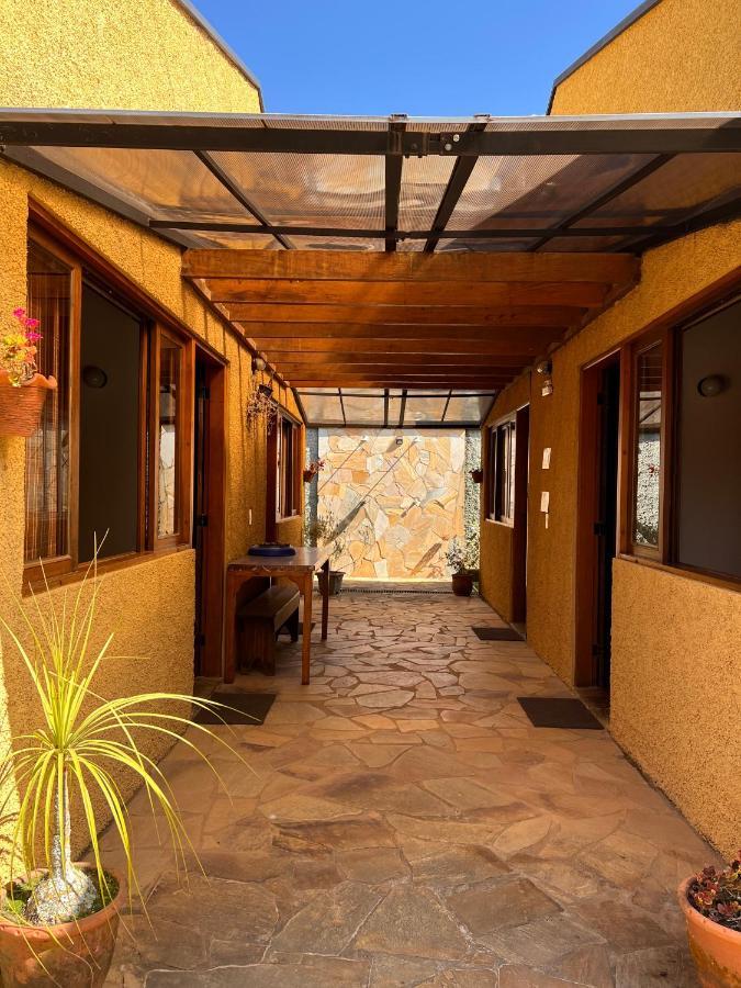 Hospedaria Vila Khepri Gonçalves Exterior foto